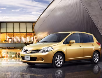 Nissan Tiida Hatchback [Japan] (C11) '01.2008–06.2012
