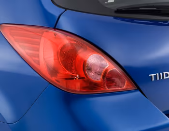 Nissan Tiida Hatchback [EU-spec] (C11) '2007–10