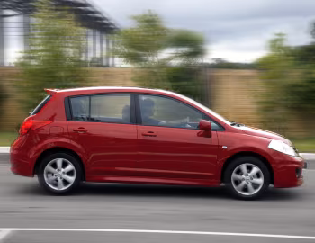 Nissan Tiida Hatchback [Brazil] (C11) '2010–н.ч.
