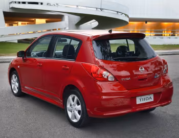 Nissan Tiida Hatchback [Brazil] (C11) '2010–н.ч.