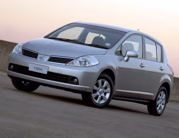 Nissan Tiida Hatchback [South Africa] (C11) '2004–08