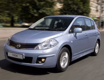 Nissan Tiida Hatchback (C11) '2010–13