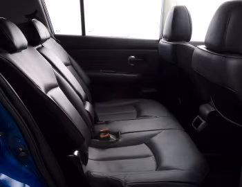 Интерьер Nissan Tiida Hatchback [EU-spec] (C11) '2007–10