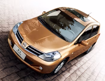 Nissan Tiida Hatchback [China] (C11) '04.2005–01.2008
