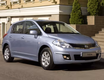 Nissan Tiida Hatchback (C11) '2010–13