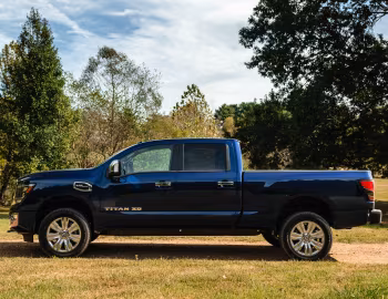 2020–24 Nissan Titan XD SL Crew Cab '2019–24