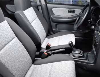 Интерьер Nissan Tsuru '2004–05.2017