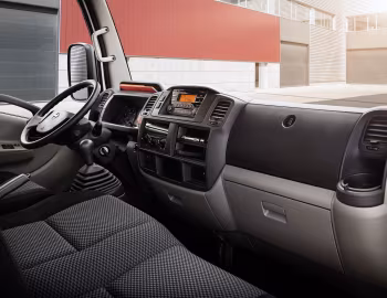Интерьер Nissan NT400 Cabstar '2014–н.в.
