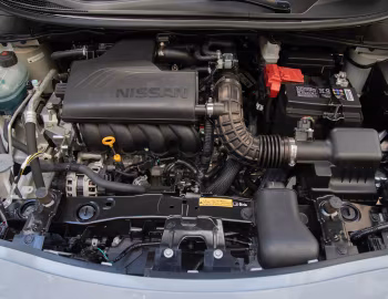 Под капотом Nissan Versa [Latam] '2023–н.в.