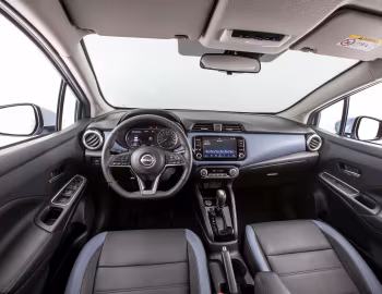 中控台 Nissan Versa [Latam] '2023–至今