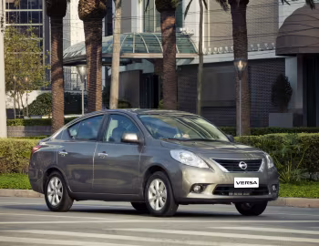 Nissan Versa [Brazil] (B17) '2011–15