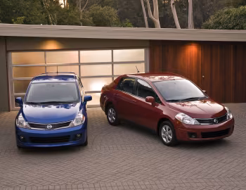 2010–12 Nissan Versa (C11) '2009–12