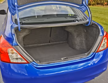 Interior 2012–14 Nissan Versa Sedan [North America] (B17) '2011–14