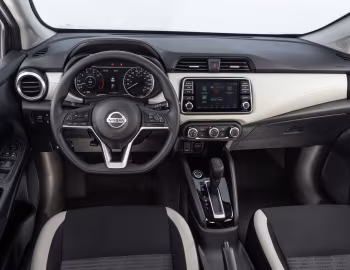 Pannello anteriore Nissan Versa Advance [Latam] '2020–23