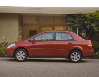 2010–11 Nissan Versa Sedan (C11) '2009–11