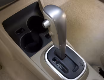 Intérieur 2007–09 Nissan Versa Sedan [North America] (C11) '2006–09