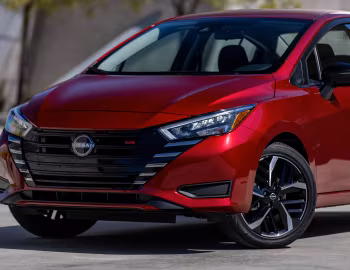 2023–pr. Nissan Versa SR [North America] '2022–pr.