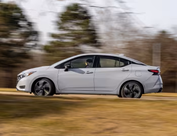 2023–pr. Nissan Versa SR [North America] '2022–pr.