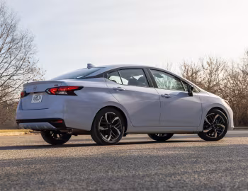 2023–pr. Nissan Versa SR [North America] '2022–pr.