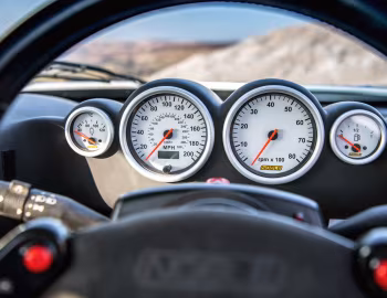 Камбінацыя прыбораў Noble M400 '2004–07