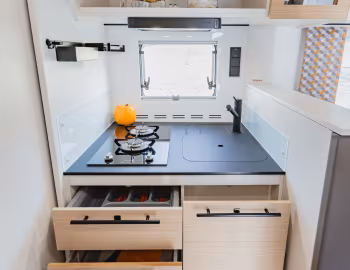 Intérieur 2024–pr. Notin Avila BCL '2023–pr.