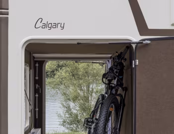 Ambos 2018–19 Notin Calgary CF '2017–19