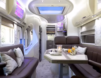 Interior 2013 Notin Liner 930G '2012–13