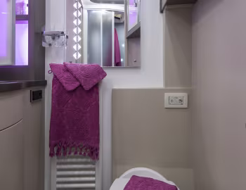 Interior 2014–20 Notin Liner 940G '2013–20