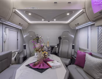 Interior 2014–20 Notin Liner 940G '2013–20