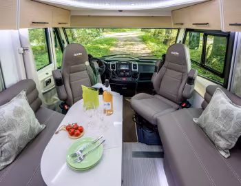 Інтэр'ер 2021–23 Notin Rubi CF '2020–23