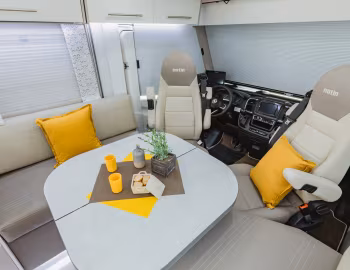 Interior 2024–pr. Notin Rubi CF '2023–pr.