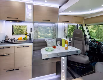 Інтэр'ер 2021–23 Notin Rubi CF '2020–23