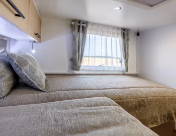 内饰 2021 Notin Rubi JF '2020–21