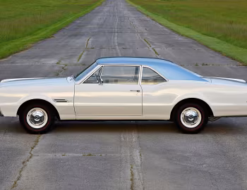 1966 Oldsmobile 442 Deluxe W-30 Holiday Coupe (3617)
