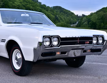 1966 Oldsmobile 442 Deluxe W-30 Holiday Coupe (3617)