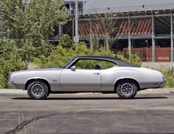 1970 Oldsmobile 442 Holiday Coupe (4487)
