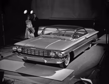 1960 Oldsmobile 98 Holiday SceniCoupe (3837)