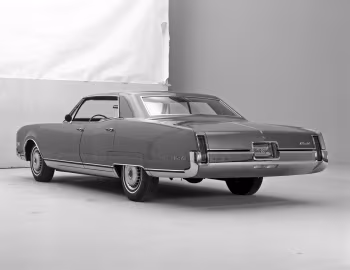 1967 Oldsmobile 98 Holiday Sedan (8439)