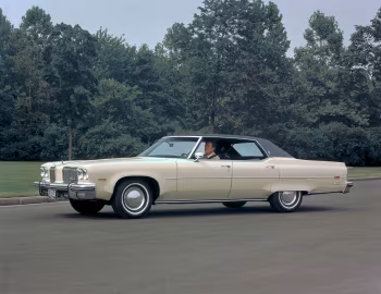 1974 Oldsmobile 98 Luxury Hardtop Sedan (V39)