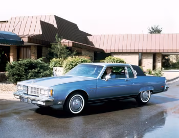 1981 Oldsmobile 98 Regency Coupe (3C X37)