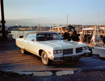 1975 Oldsmobile 98 Regency Hardtop Sedan (X39)