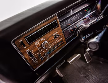 Dashboard 1976 Oldsmobile 98 Regency Hardtop Sedan (3C Х39)