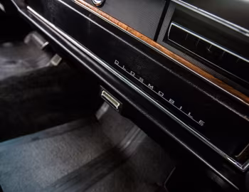 Interior 1976 Oldsmobile 98 Regency Hardtop Sedan (3C Х39)