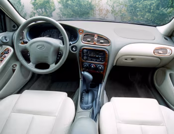 Интерьер 1999–2004 Oldsmobile Alero Coupe '04.1998–04.2004