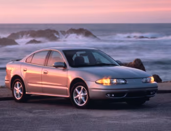 1999–2004 Oldsmobile Alero Sedan '04.1998–04.2004