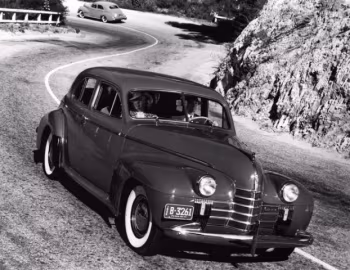 1940 Oldsmobile Custom Cruiser (3919)