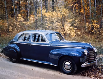 1940 Oldsmobile Custom Cruiser (3919)