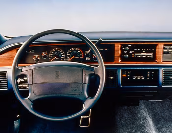 Торпедо 1991–92 Oldsmobile Custom Cruiser (3B P35)
