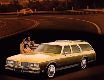 1980 Oldsmobile Custom Cruiser (3B P35)