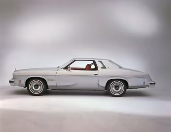 1975 Oldsmobile Cutlass Salon Colonnade Hardtop Coupe (CSA K57)
